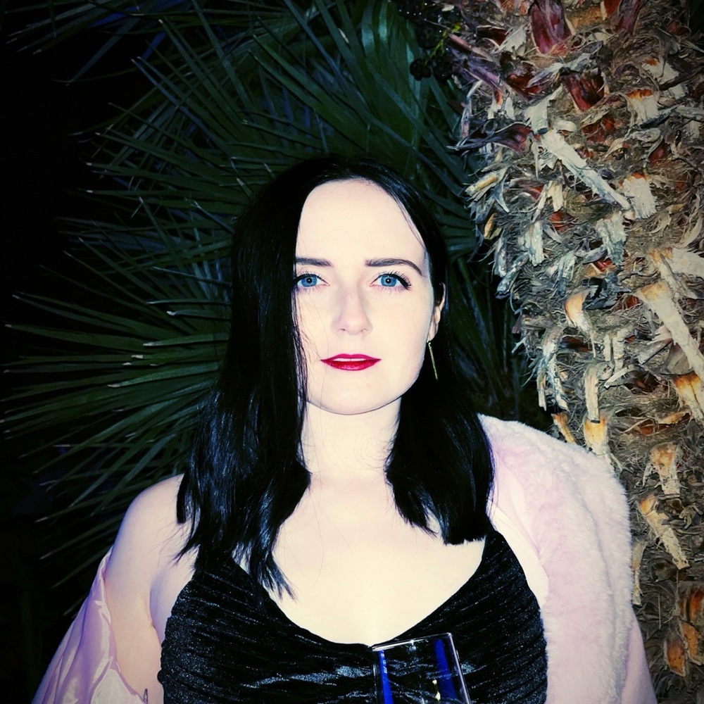 Meet your Posher, Chloe